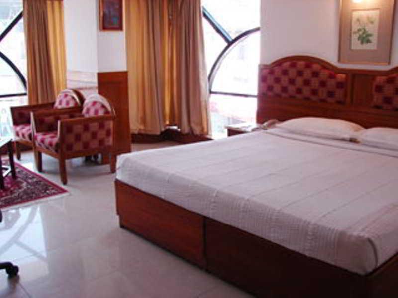 Hotel Monarch Brigade Road Bengalúr Exteriér fotografie